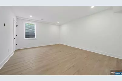 52 Congressional Parkway, Livingston, NJ 07039 - Photo 36