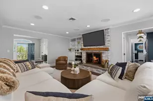 327 Woodside Ave, Franklin Lakes, NJ 07417 - Photo 8