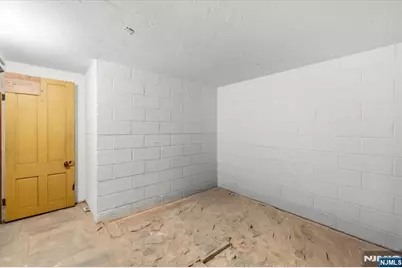 327 Woodside Avenue, Franklin Lakes, NJ 07417 - Photo 34