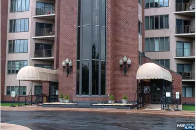 1360 Hamburg Turnpike 409 #409, Wayne, NJ 07470 - Photo 18