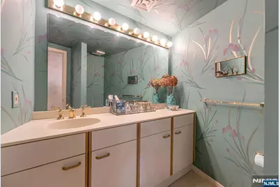 1360 Hamburg Turnpike 409 #409, Wayne, NJ 07470 - Photo 18