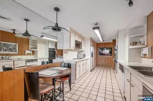 1360 Hamburg Turnpike 409, Wayne, NJ 07470 - Photo 10
