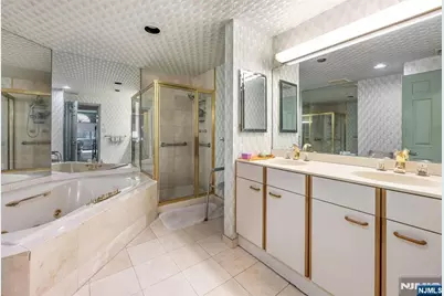 1360 Hamburg Turnpike 409 #409, Wayne, NJ 07470 - Photo 14