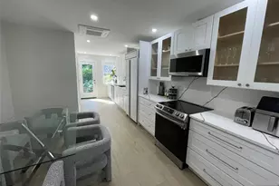 268 Old River Road 2A, Edgewater, NJ 07020 - Photo 2