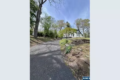 231 Wierimus Road North #North, Hillsdale, NJ 07642 - Photo 4