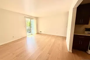 901 Tuliptree Ct, Mahwah, NJ 07430 - Photo 2