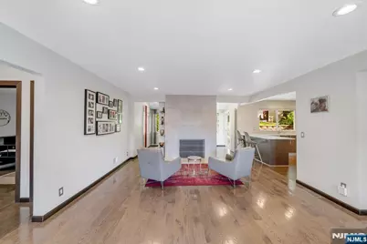 247 Glenwood Avenue, Leonia, NJ 07605 - Photo 4
