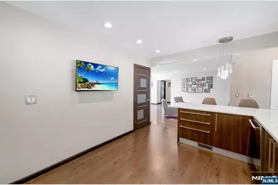 247 Glenwood Avenue, Leonia, NJ 07605 - Photo 14