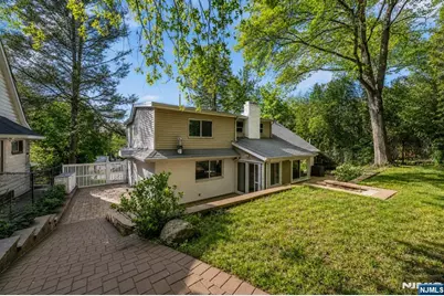 247 Glenwood Avenue, Leonia, NJ 07605 - Photo 38