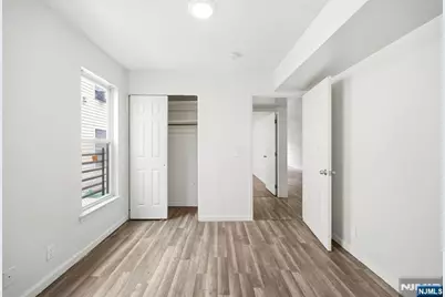 24 Johnson Avenue, Newark, NJ 07108 - Photo 14