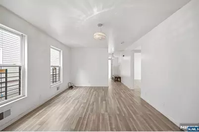 24 Johnson Avenue, Newark, NJ 07108 - Photo 4