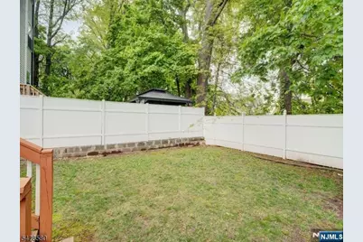 564 Sanford Avenue, Newark, NJ 07106 - Photo 2