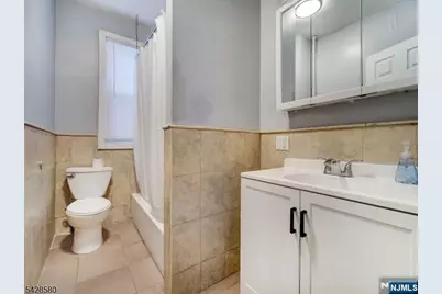 564 Sanford Avenue, Newark, NJ 07106 - Photo 10