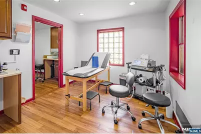 582 Franklin Avenue, Nutley, NJ 07110 - Photo 10