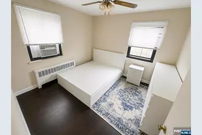 2339 Hudson Terrace E9 #E9, Fort Lee, NJ 07024 - Photo 10