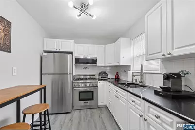 1-29 Virginia Drive 129B #129B, Fair Lawn, NJ 07410 - Photo 6