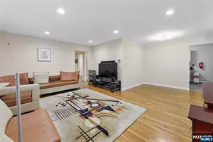 1-29 Virginia Dr 129B, Fair Lawn, NJ 07410 - Photo 10