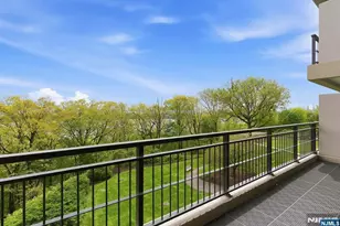 4 Horizon Road G-10, Fort Lee, NJ 07024 - Photo 10