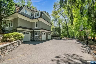 14 Coach Lane, Upper Saddle River, NJ 07458 - Photo 4