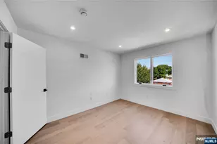 1524 11th St, Fort Lee, NJ 07024 - Photo 32