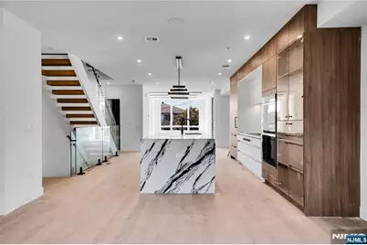 1524 11th Street, Fort Lee, NJ 07024 - Photo 6
