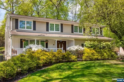 681 Glendale Road, Franklin Lakes, NJ 07417 - Photo 2