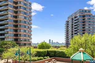 200 Winston 109, Cliffside Park, NJ 07010 - Photo 46