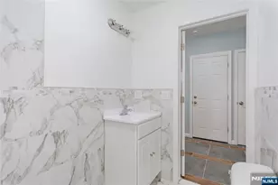 226 Clinton St, East Orange, NJ 07017 - Photo 14