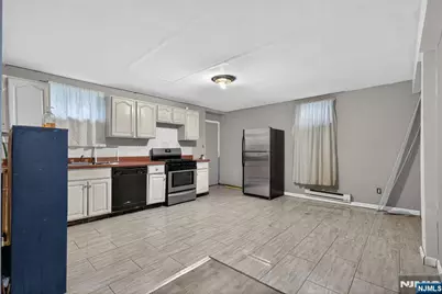 65 Crosby Avenue, Paterson, NJ 07502 - Photo 2