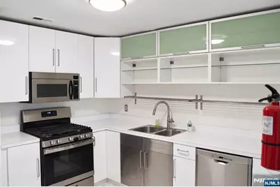 56 Fox Run Drive 56 #56, Englewood, NJ 07631 - Photo 6