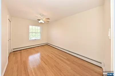570 Oak Avenue, Maywood, NJ 07607 - Photo 14