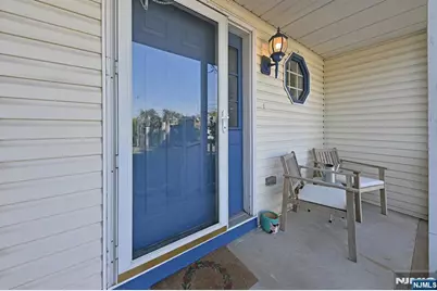 570 Oak Avenue, Maywood, NJ 07607 - Photo 2