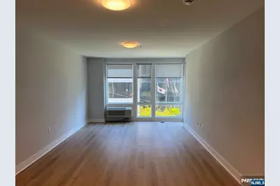 2150 N Central Road 306 #306, Fort Lee, NJ 07024 - Photo 4