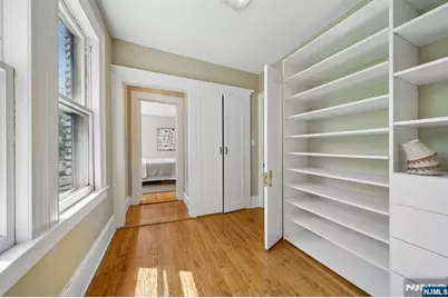 215 Inwood Avenue, Montclair, NJ 07043 - Photo 30
