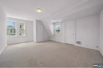 215 Inwood Avenue, Montclair, NJ 07043 - Photo 40