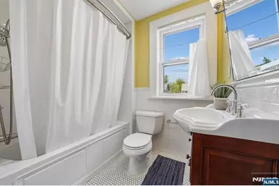 215 Inwood Avenue, Montclair, NJ 07043 - Photo 36