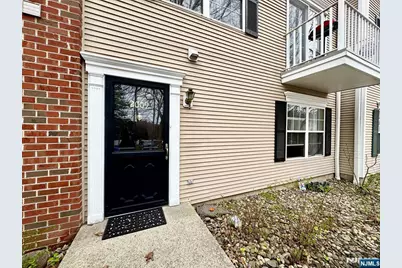 2009 Beatrice Court, Mahwah, NJ 07430 - Photo 10