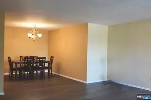 2009 Beatrice Ct, Mahwah, NJ 07430 - Photo 2