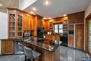 31 Sherwood Dr, Hillsdale, NJ 07642 - Photo 14
