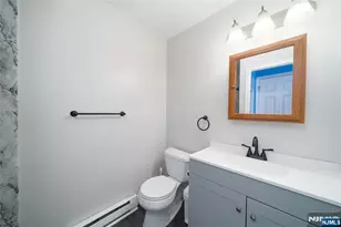 651 Riverside Ave B17, Lyndhurst Township, NJ 07071 - Photo 18