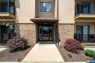 651 Riverside Ave B17, Lyndhurst Township, NJ 07071 - Photo 2