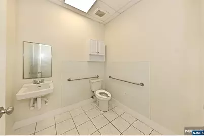 210 Newman Street, Hackensack, NJ 07601 - Photo 40