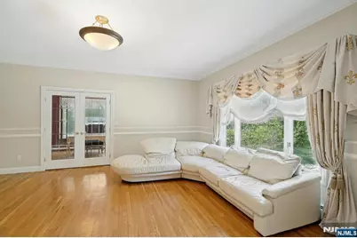 309 Skyridge Road, Franklin Lakes, NJ 07417 - Photo 10