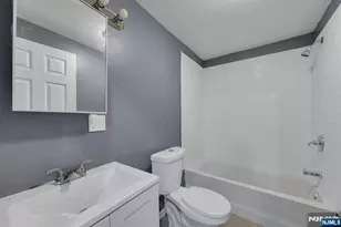 513 Sandford, Newark, NJ 07106 - Photo 14