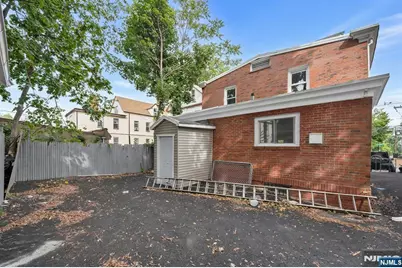 513 Sandford, Newark, NJ 07106 - Photo 36