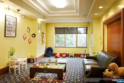 8100 River Road 915 #915, North Bergen, NJ 07047 - Photo 32