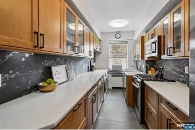 10 Crestmont Road 5J #5J, Montclair, NJ 07042 - Photo 6