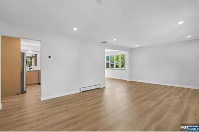 11 Raymond Street, Englewood Cliffs, NJ 07632 - Photo 6
