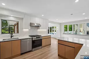 11 Raymond St, Englewood Cliffs, NJ 07632 - Photo 10