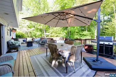 65 Clover Court, New Milford, NJ 07646 - Photo 30